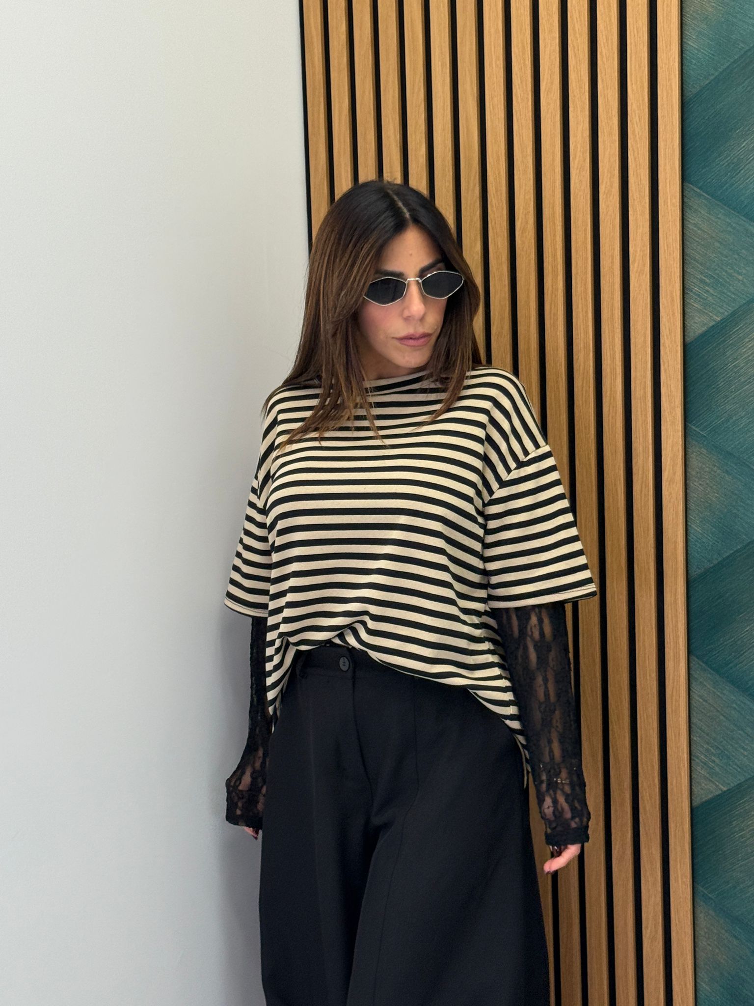 T-shirt con pizzo 21378